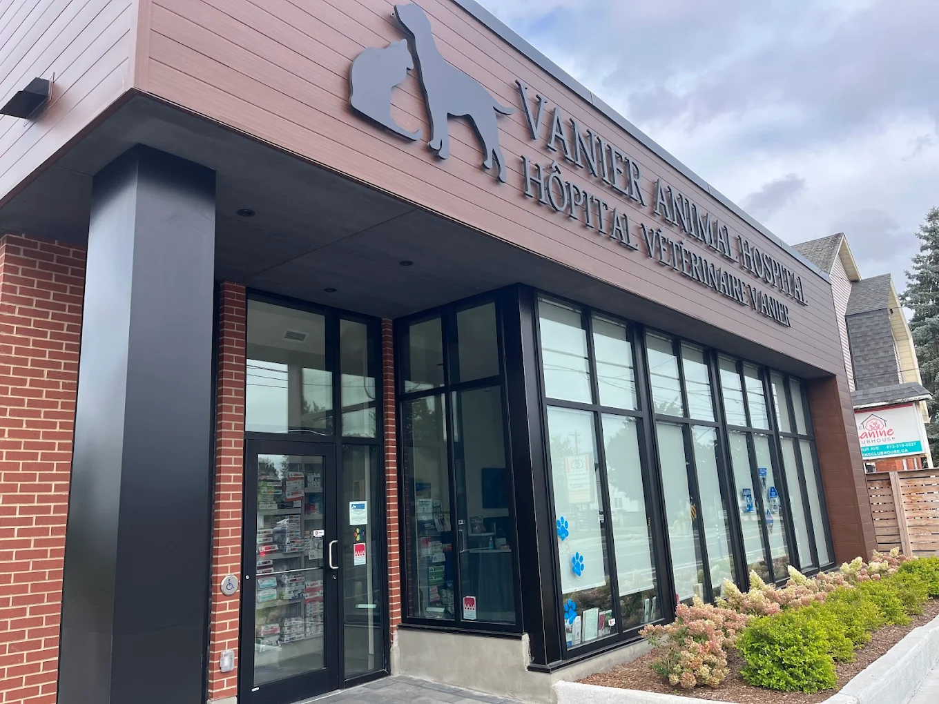 Vanier Animal Hospital
