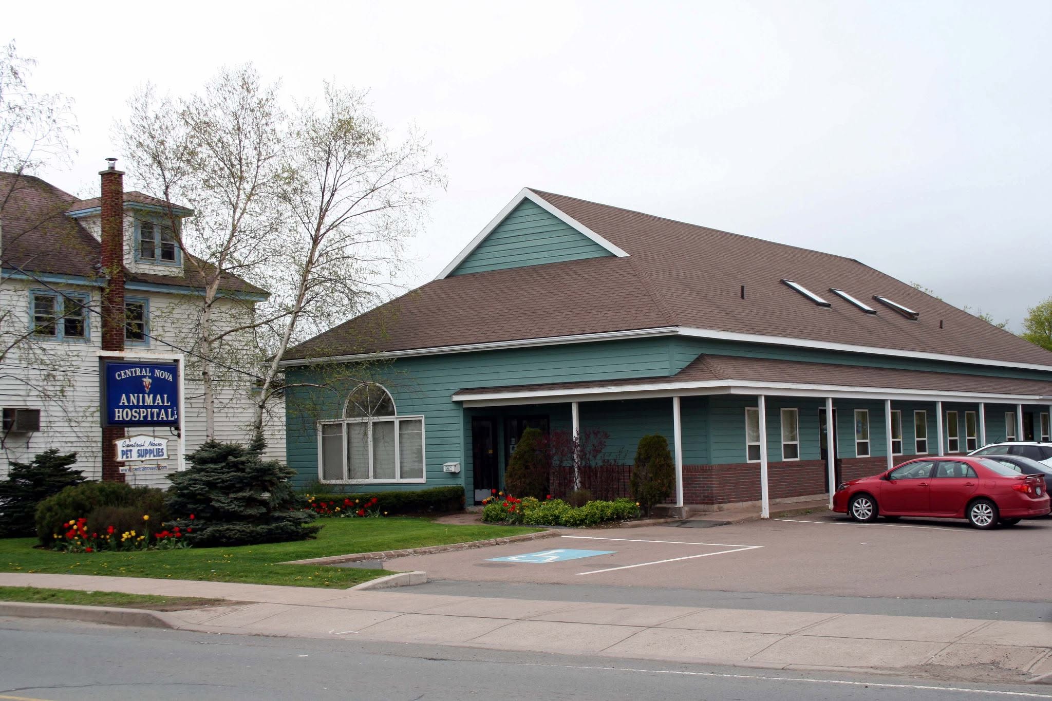 Central Nova Animal Hospital